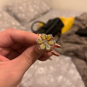 Woman’s/girl flower ring